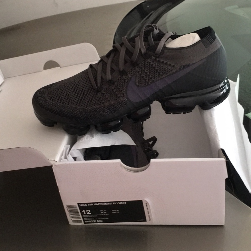 Brand new extremely rare Nike air vapormax